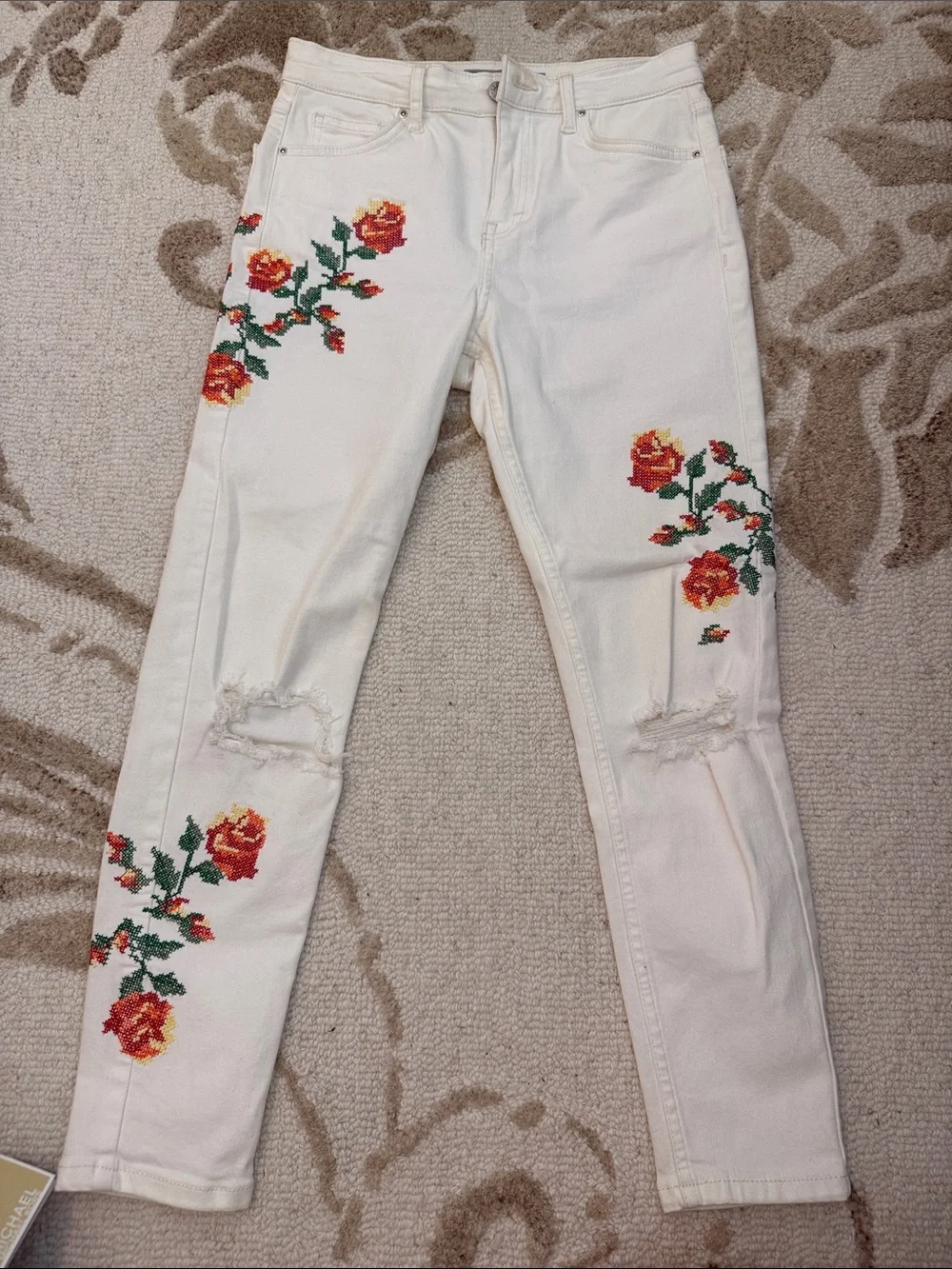Topshop Jamie Embroidered White Women’s Slim Jeans with Red Rose Detail - Picture 1 of 5
